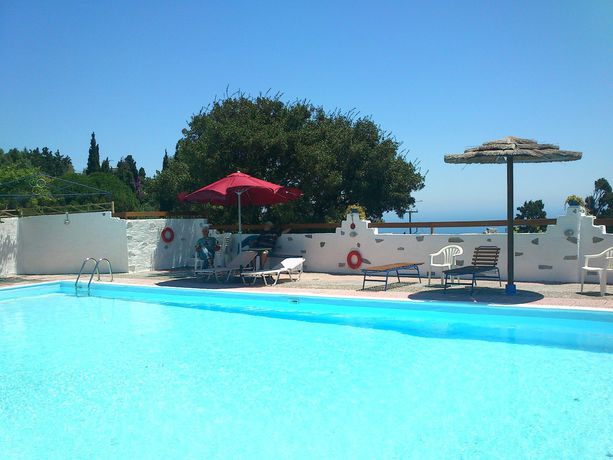 Imagen de los interiores del Hotel Sariza Spring. Foto 12