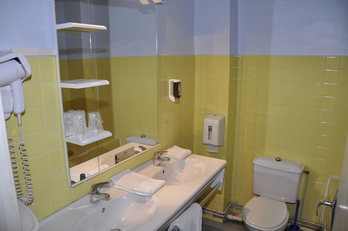 Imagen de la habitación del Hotel Sarl Cesar. Foto 9