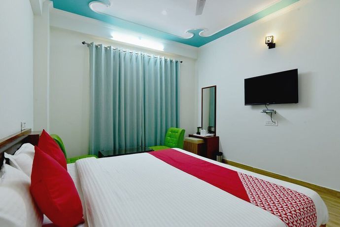 Imagen de la habitación del Hotel Sarla Regency. Foto 7
