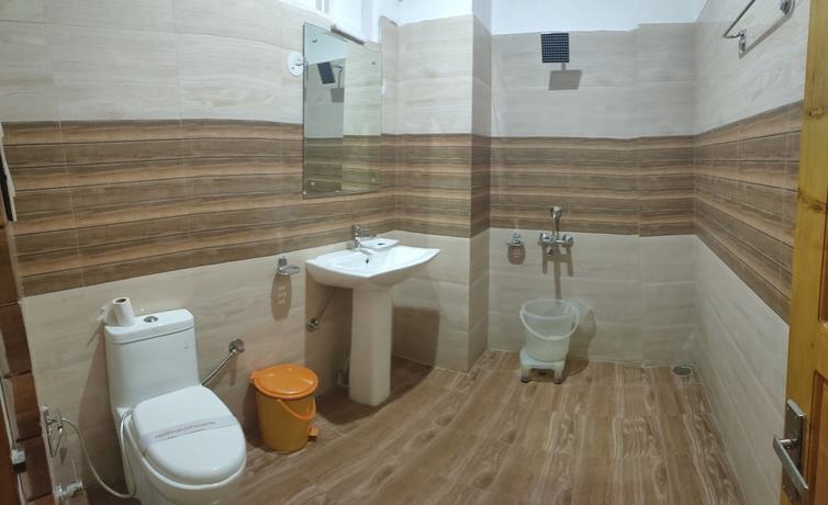 Imagen de la habitación del Hotel Sarla Regency. Foto 11