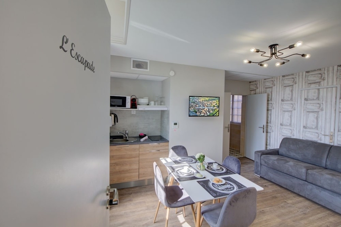 Imagen de la habitación del Hotel Sarlat Catalina. Foto 4