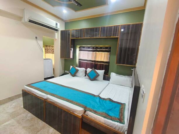 Imagen de la habitación del Hotel Sarnath International. Foto 8