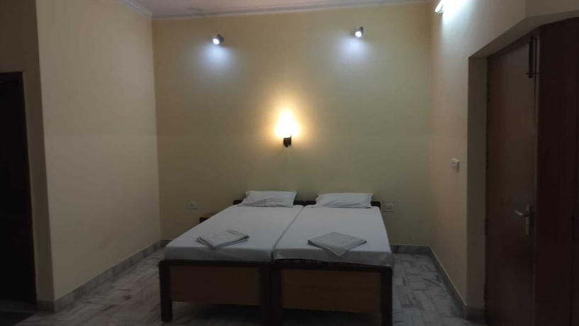 Imagen de la habitación del Hotel Sarnath Motel And Resort. Foto 6