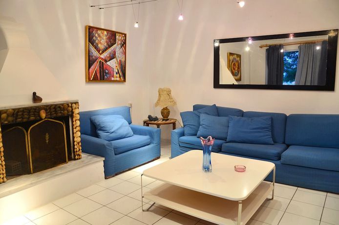 Imagen de la habitación del Hotel Saron, Lavreotiki. Foto 8