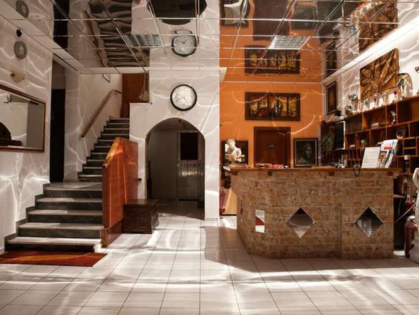 Imagen general del Hotel Saron, Lavreotiki. Foto 1
