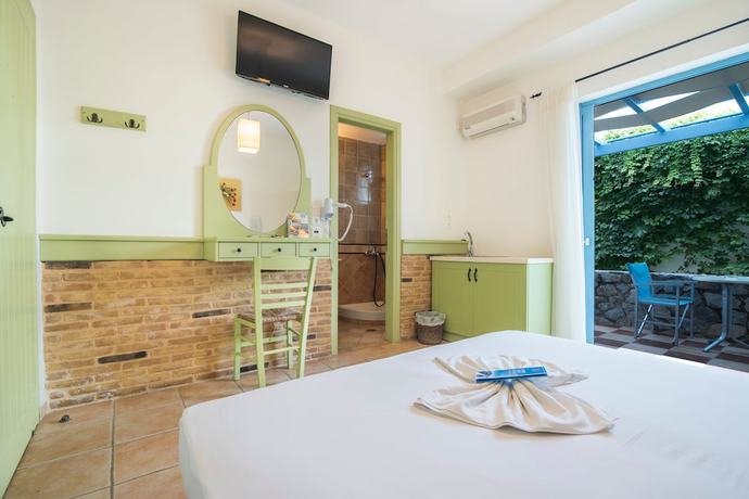 Imagen de la habitación del Hotel Saronis Agistri - Adults Only. Foto 11