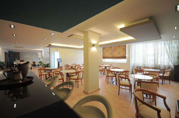 Imagen general del Hotel Saronis, Municipal Unit of Epidavros. Foto 2