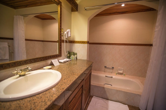 Imagen de la habitación del Hotel Sarova Lion Hill Game Lodge. Foto 17