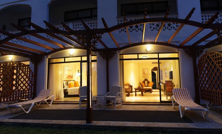 Imagen de los exteriores del Hotel Sarova Whitesands Beach Resort and Spa. Foto 7