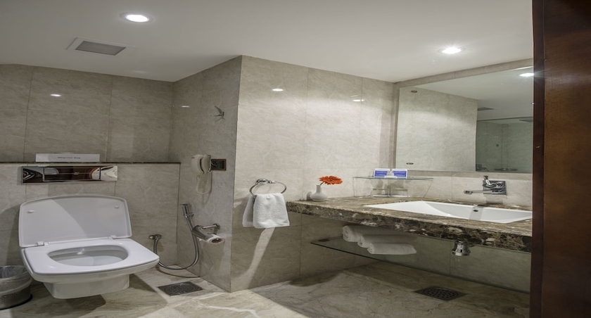 Imagen de la habitación del Hotel Sarovar Portico Jaipur. Foto 14