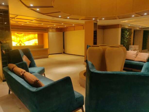 Imagen general del Hotel Sarovar Portico Morbi. Foto 8