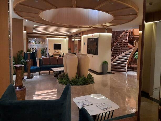 Imagen general del Hotel Sarovar Portico Morbi. Foto 11