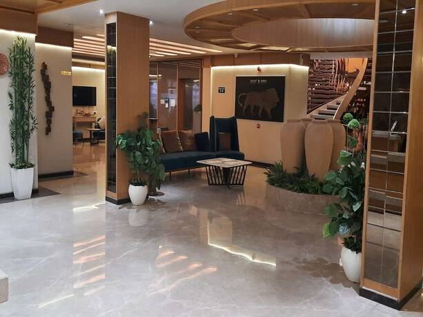 Imagen general del Hotel Sarovar Portico Morbi. Foto 12