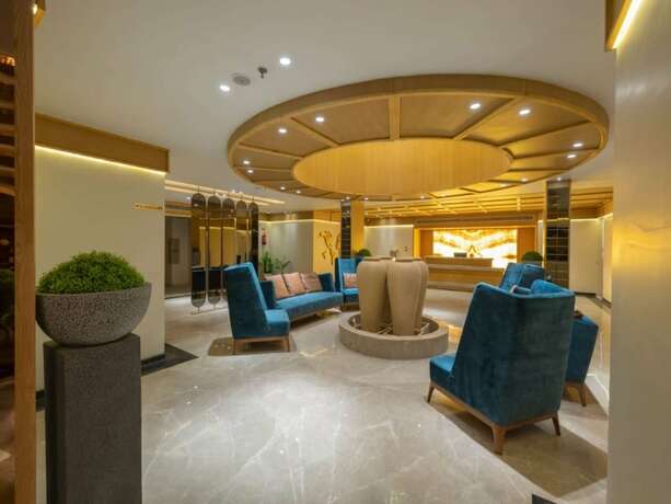 Imagen general del Hotel Sarovar Portico Morbi. Foto 13