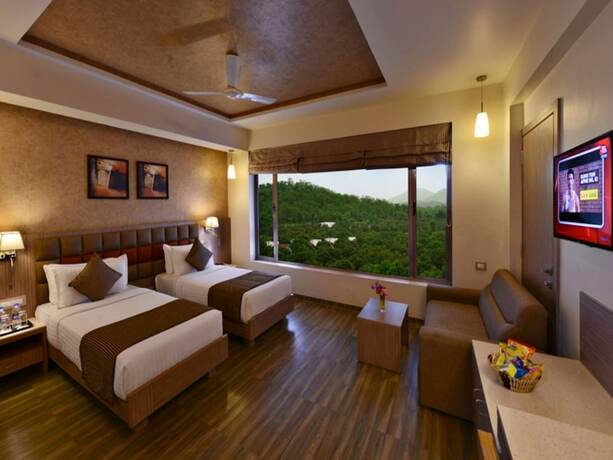 Imagen general del Hotel Sarovar Portico Sasangir. Foto 13