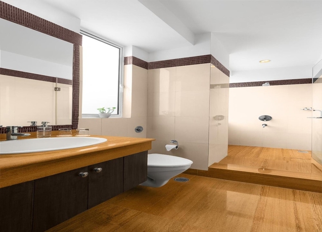 Imagen de la habitación del Hotel Sarovar Portico Surajkund Faridabad. Foto 17