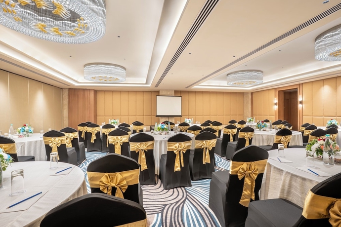 Imagen de los interiores del Hotel Sarovar Premiere Alwar. Foto 16