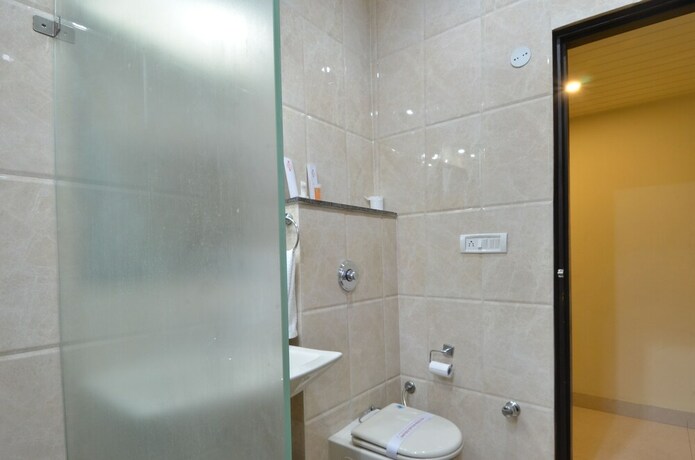 Imagen de la habitación del Hotel Sarovar Regency. Foto 24