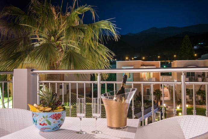 Imagen de la habitación del Hotel Sarpidon Apartments. Foto 18