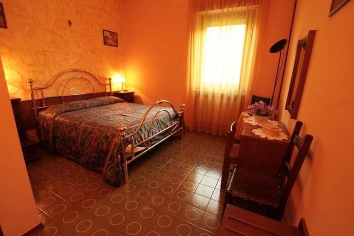 Imagen de la habitación del Hotel Sarre. Foto 13