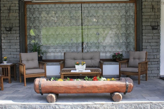 Imagen del bar/restaurante del Hotel Sarre. Foto 6