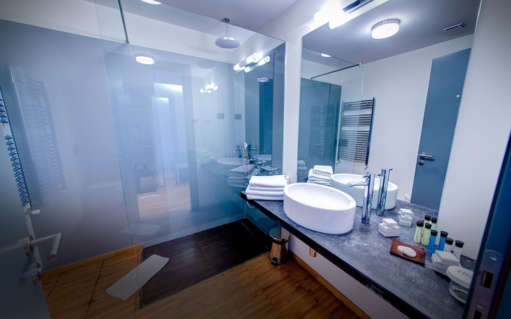 Imagen de la habitación del Hotel Sarroglia. Foto 15