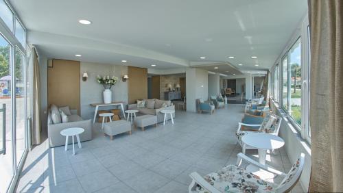 Imagen general del Hotel Sarti Beach. Foto 5