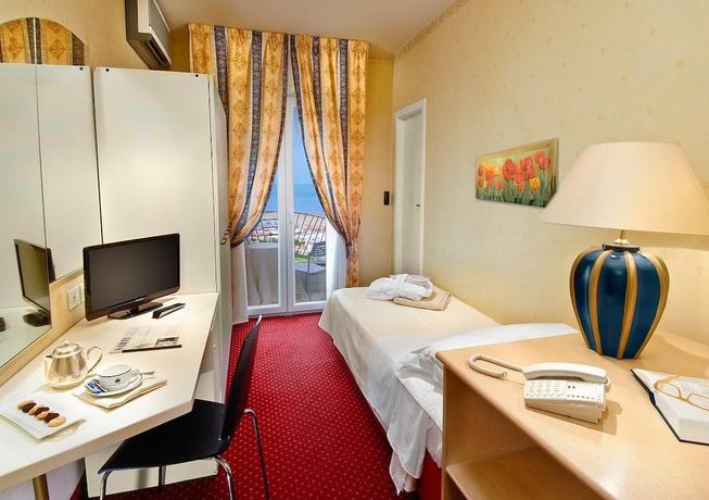 Imagen de la habitación del Hotel Sarti. Foto 2