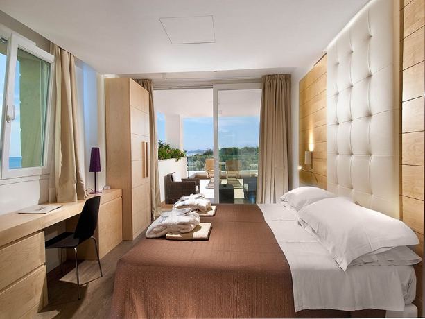 Imagen de la habitación del Hotel Sarti. Foto 7