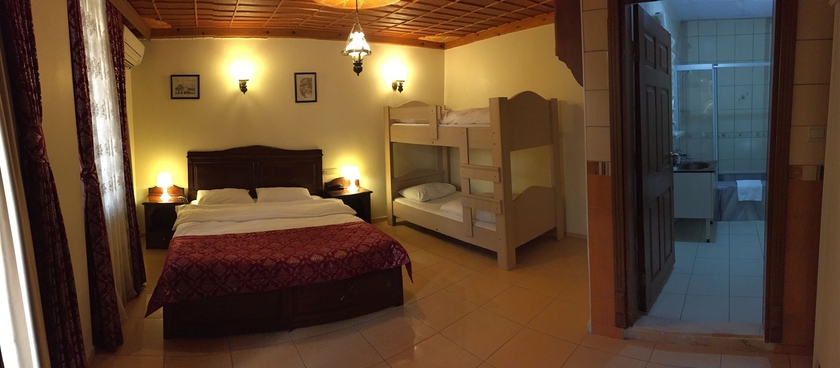 Imagen de la habitación del Hotel Saruhan. Foto 8