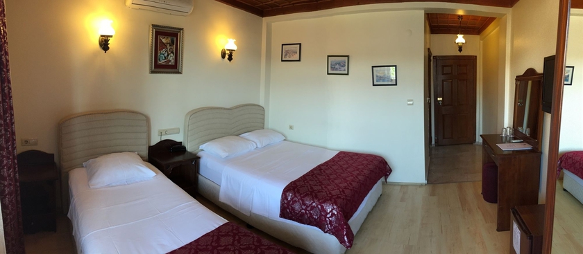 Imagen de la habitación del Hotel Saruhan. Foto 10