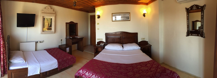 Imagen de la habitación del Hotel Saruhan. Foto 11