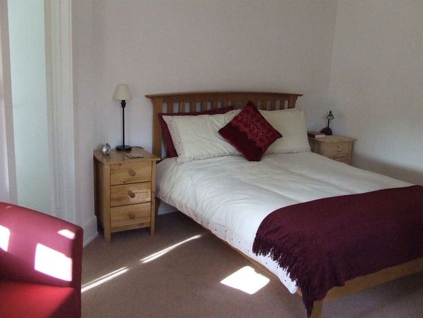 Imagen de los exteriores del Hotel Sarum College. Foto 9