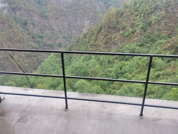 Imagen de los exteriores del Hotel Sarvaheet. Foto 16