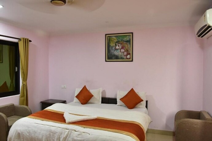 Imagen general del Hotel Sarweshwary. Foto 12