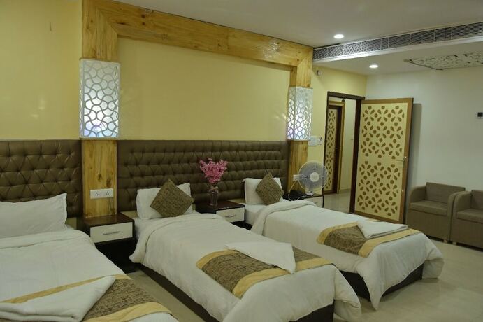 Imagen general del Hotel Sarweshwary. Foto 1