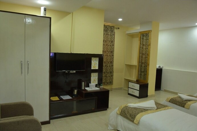 Imagen de la habitación del Hotel Sarweshwary. Foto 20