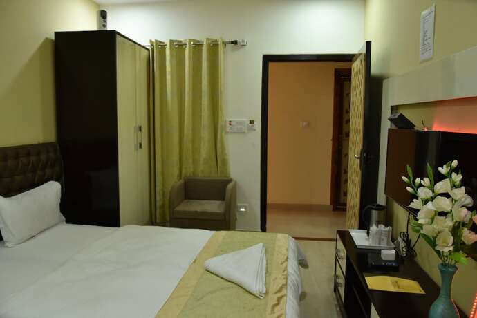 Imagen de la habitación del Hotel Sarweshwary. Foto 24
