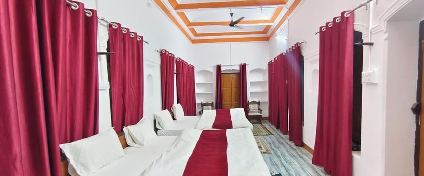 Imagen de la habitación del Hotel Saryu River View- Kanchan Bhawan. Foto 3