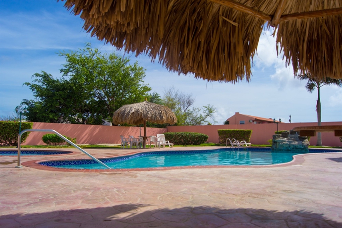 Imagen de la piscina del Hotel Sasaki Apartments. Foto 13