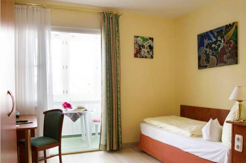 Imagen de la habitación del Hotel Sascha's Kachelofen. Foto 4
