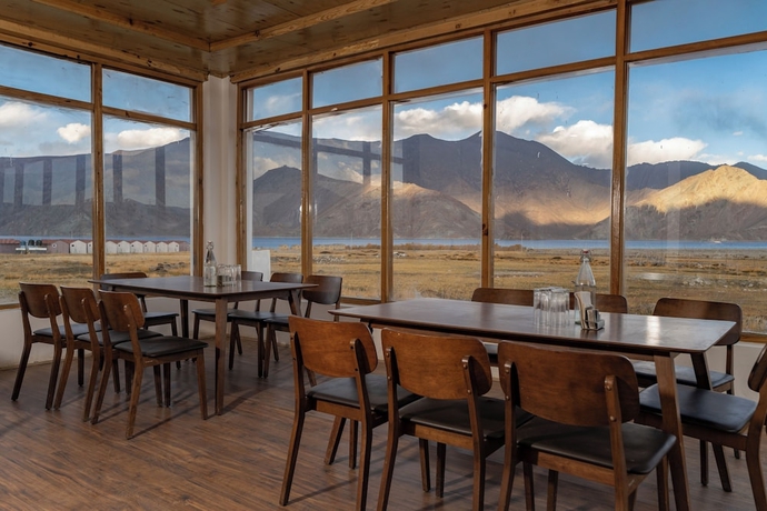 Imagen del bar/restaurante del Hotel Saser Scenic Pangong. Foto 6