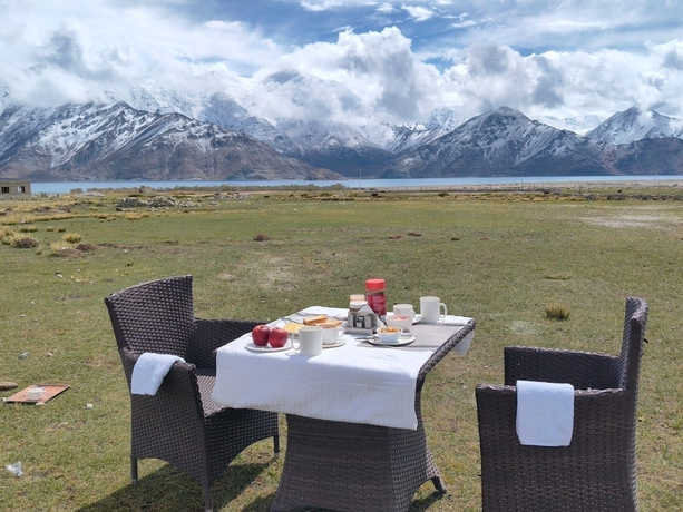 Imagen del bar/restaurante del Hotel Saser Scenic Pangong. Foto 7