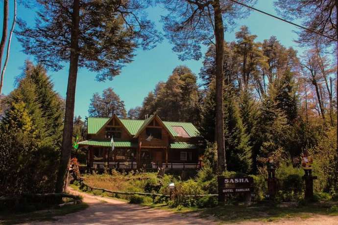 Imagen de los exteriores del Hotel Sasha Motel Familiar. Foto 8