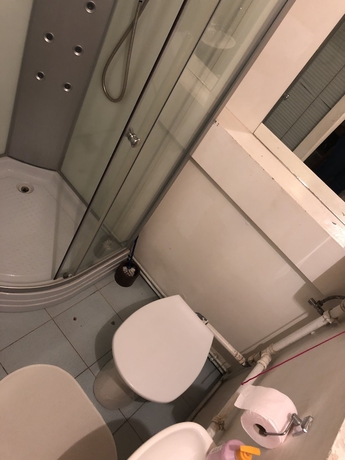 Imagen de la habitación del Hotel Sashalom. Foto 7