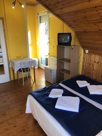 Imagen de la habitación del Hotel Sashalom. Foto 8