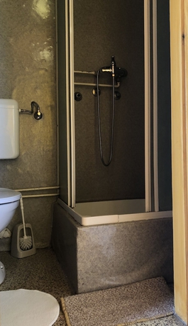 Imagen de la habitación del Hotel Sashalom. Foto 9