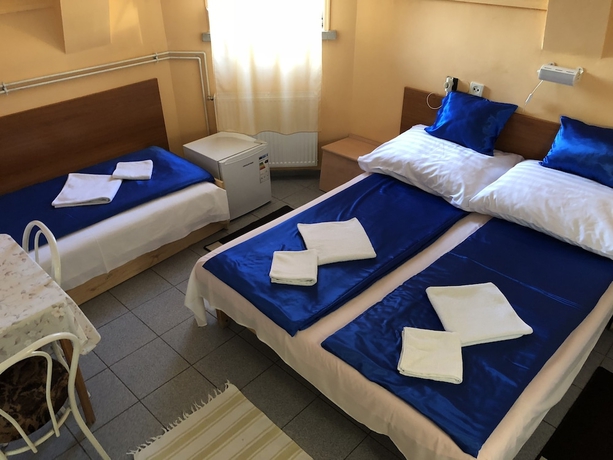 Imagen de la habitación del Hotel Sashalom. Foto 10