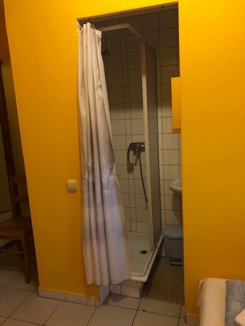 Imagen de la habitación del Hotel Sashalom. Foto 16