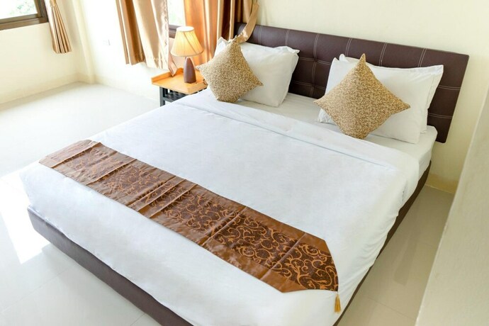 Imagen de la habitación del Hotel Sasi Nonthaburi. Foto 20